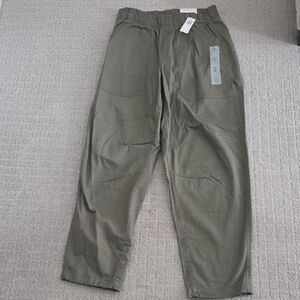 NWT Old Navy Women's Olive Cargo Pants with Elastic Waist Sz Small